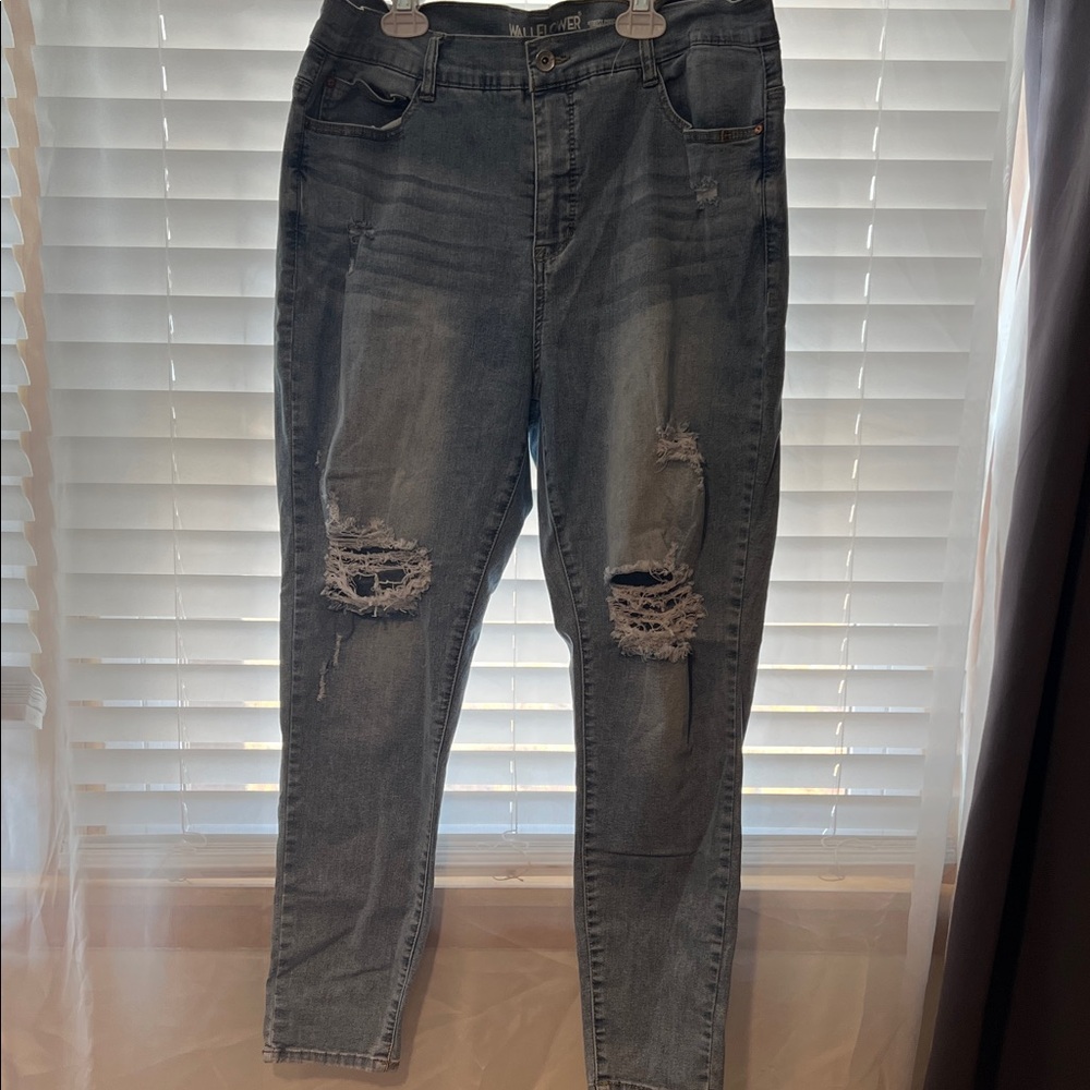 Wallflower Women's Distressed Boyfriend Jeans - Blue